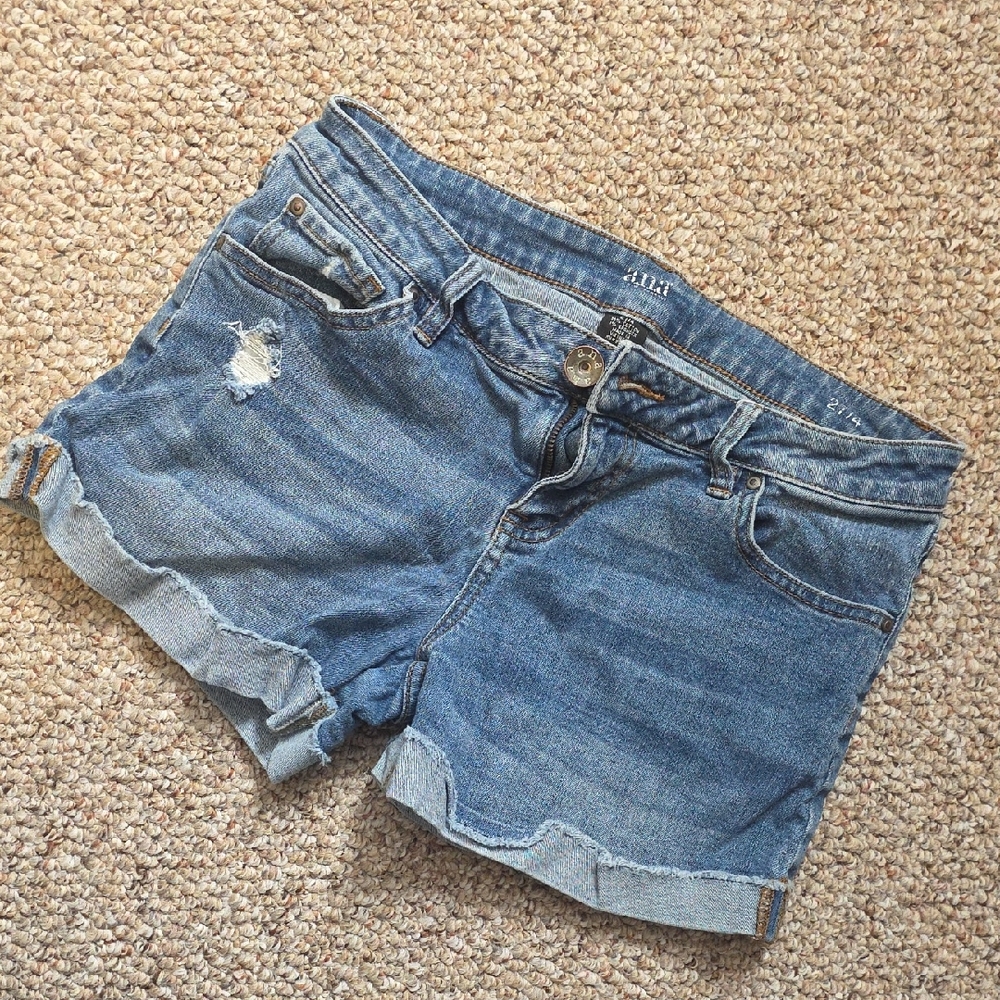 a.n.a Distressed Blue Denim Rolled-Hem Women's Shorts